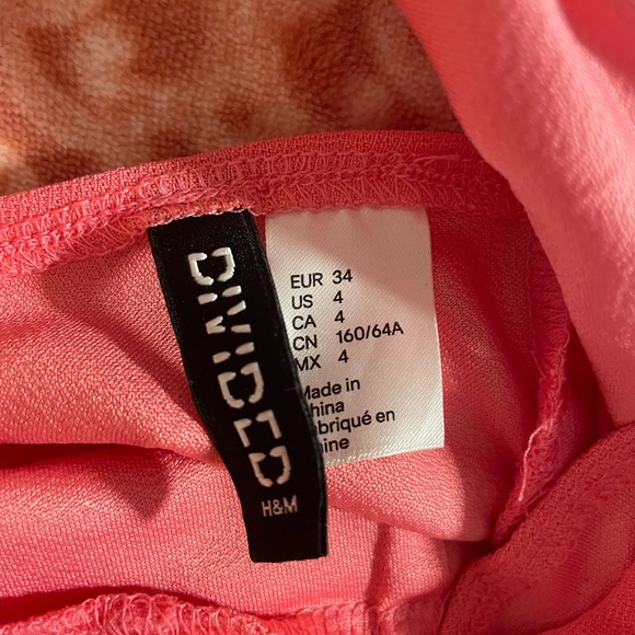 H&M Pink One Piece Sleeveless Romper - Picture 5 of 8